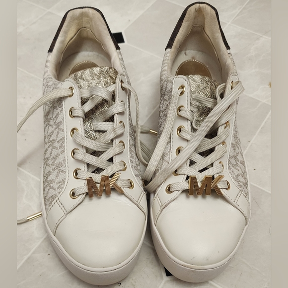 Michael Kors shoes - Picture 2 of 4